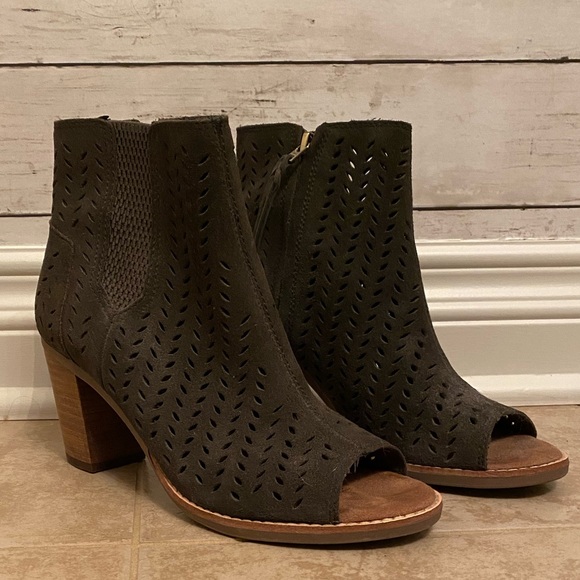 Toms Shoes - TOMS Majorca Peep-toe Suede Booties